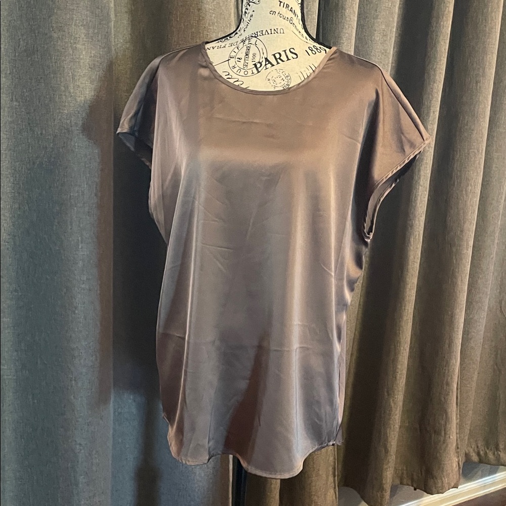 Pleione Taupe Cap-Sleeve Blouse